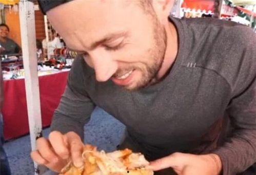 老外理发吃瓜视频,趣味横生一幕引网友热议