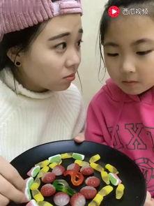 可爱女儿吃瓜日常,女儿的欢乐日常