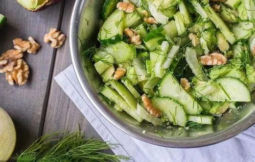 满水吃瓜,夏日消暑新风尚