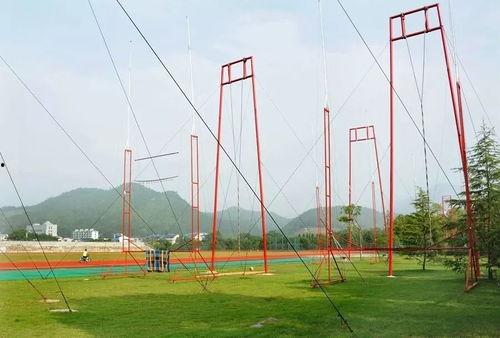 丽水学院操场吃瓜,校园生活新风尚  第1张