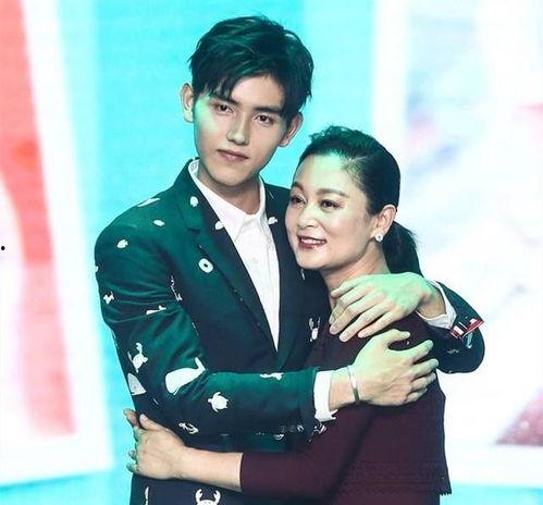 妈咪吃瓜博主,揭秘娱乐圈幕后故事  第2张