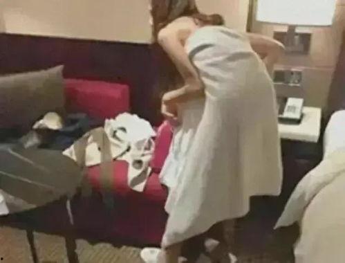 搞笑吃瓜女视频,带你领略欢乐瞬间  第3张
